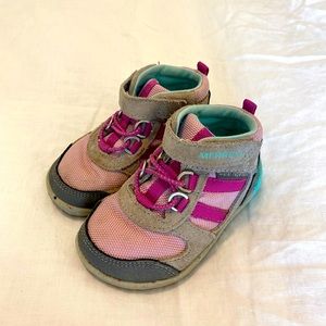 Merrell toddlers hiking boots size 6